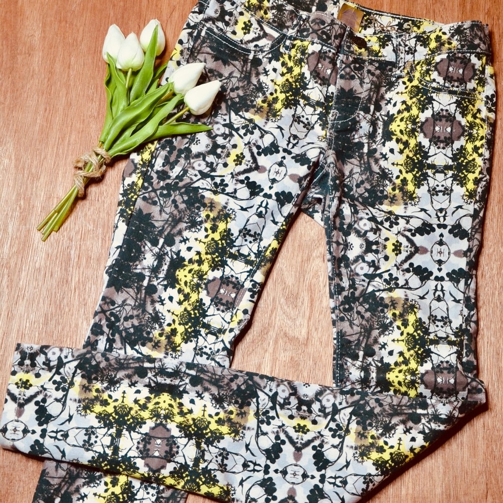 Vera Wang Princess Abstract Floral Print Pants
